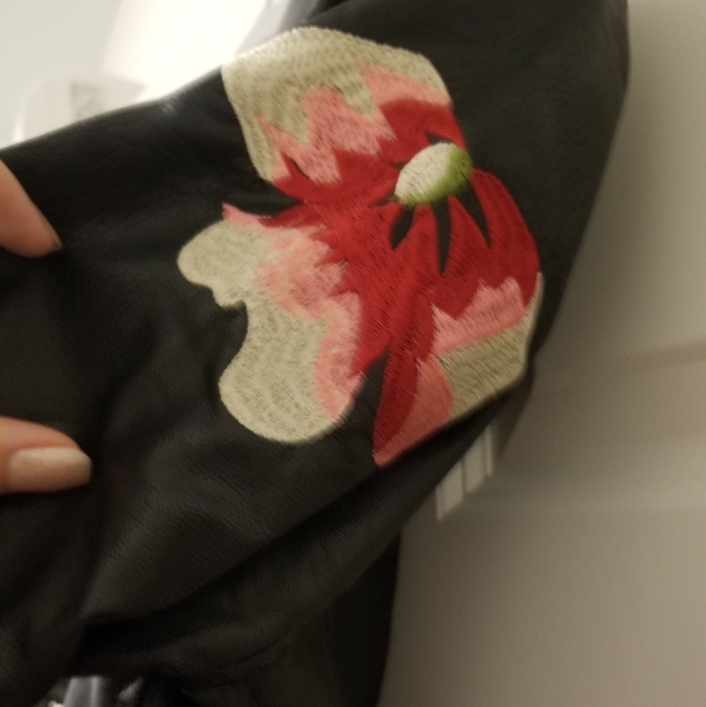 Jacket - Picture 5 of 10